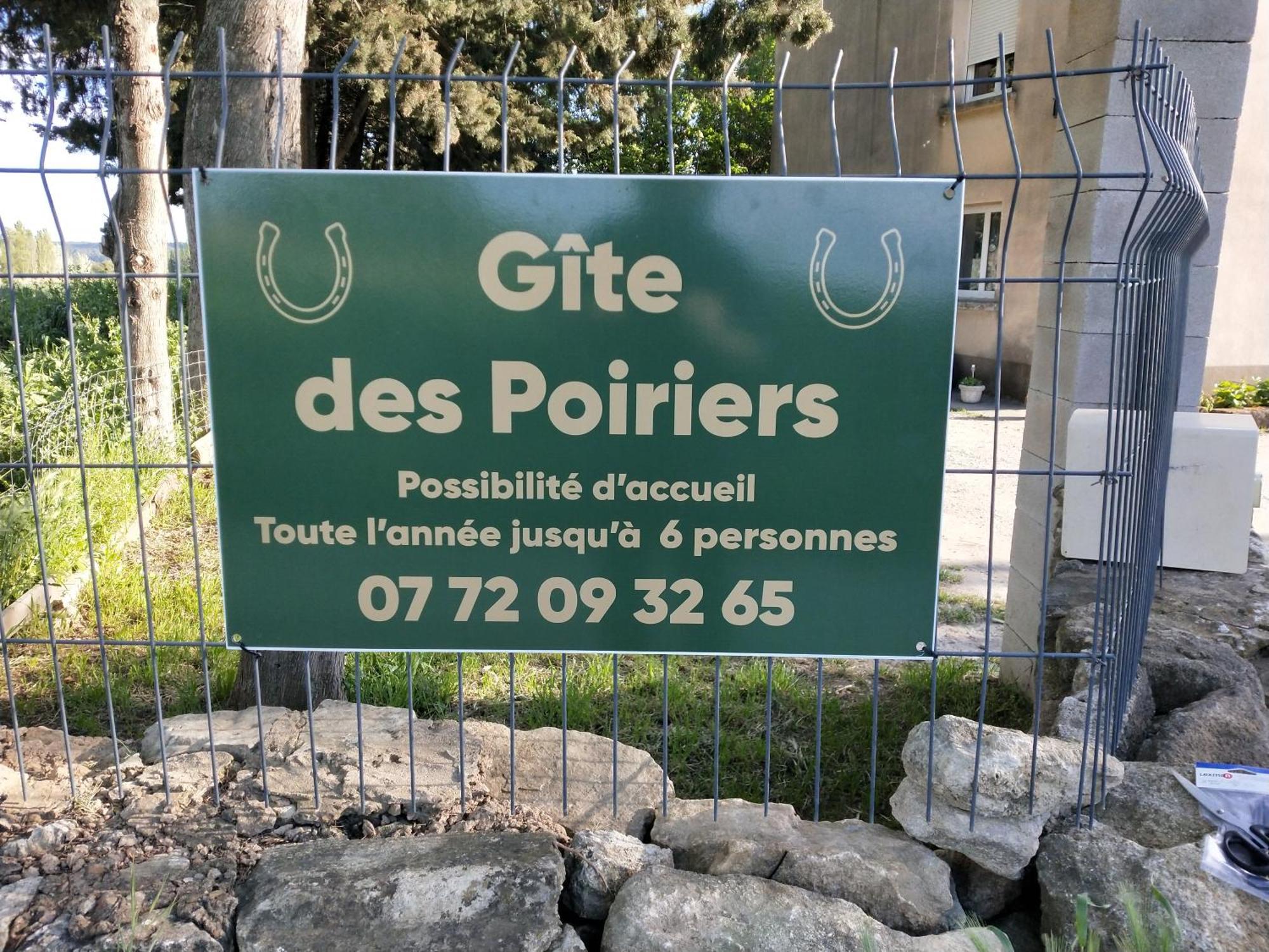 Le Des Poiriers Holiday home Uzes